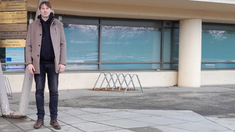 Deni Vale. "Neutrini - čestice s...